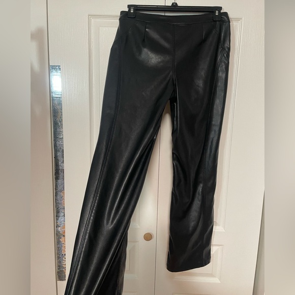 SOLD Silence + Noise leather pleather straight leg black pants size 10 - Picture 11 of 12